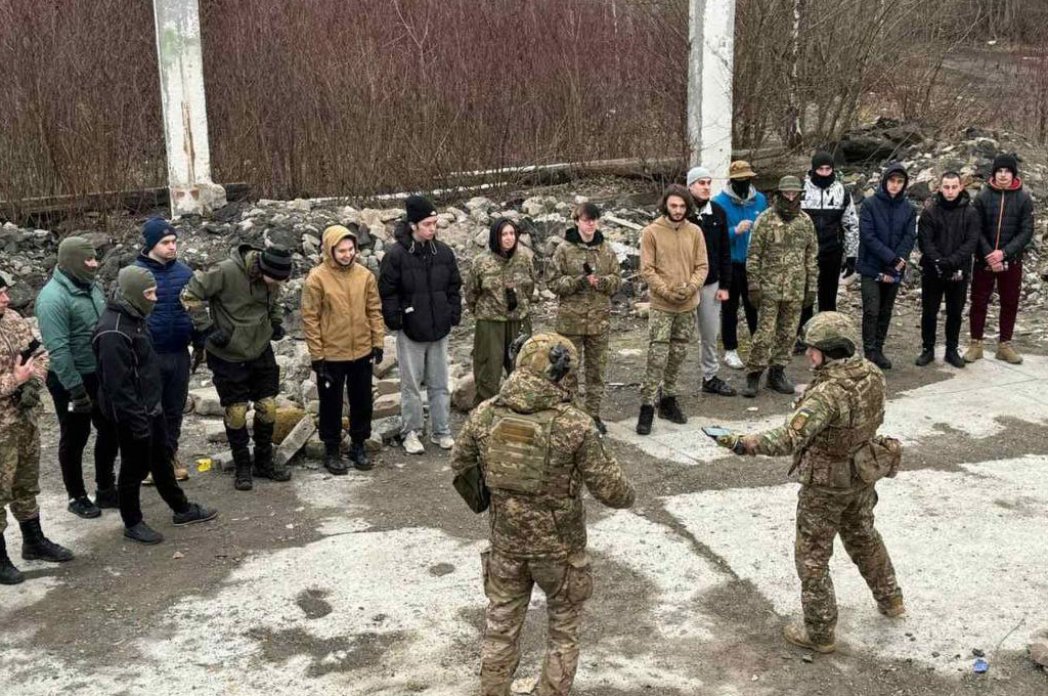 Військово-патріотичний вишкіл "Fortress Zone"